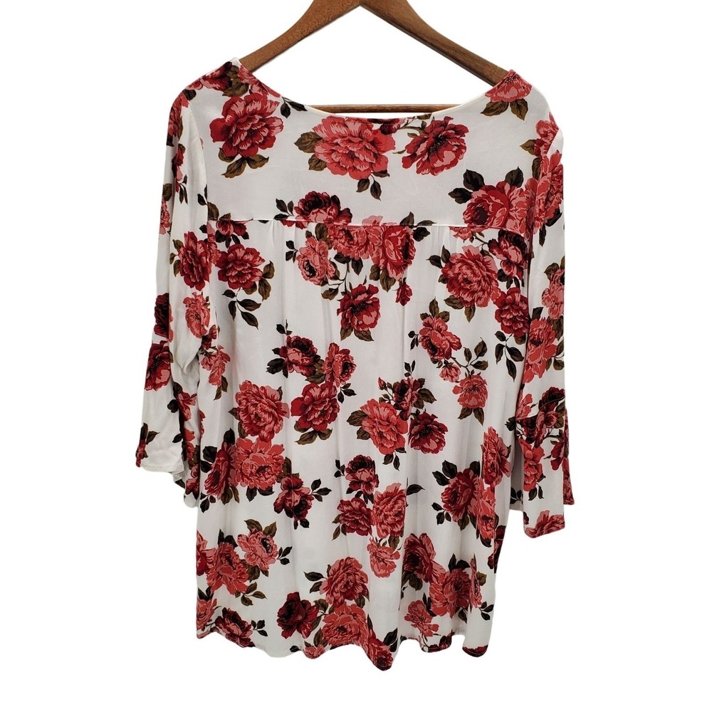 Torrid White Floral Crisscross Neck 3/4 Bell Sleeve Blouse Womens 1X Romantic - Picture 2 of 13